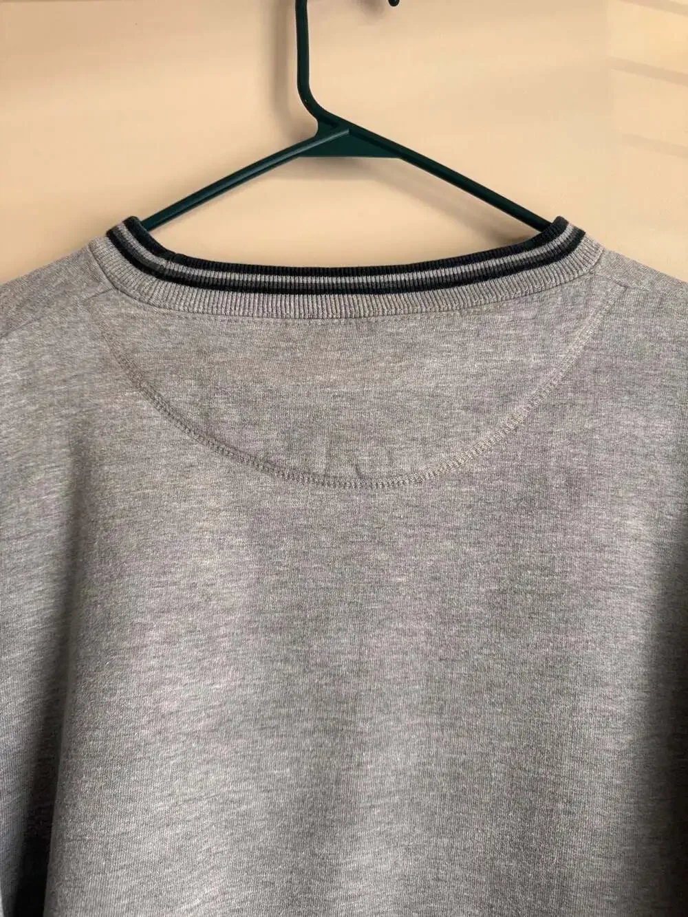 Vintage Headwaters Eye of the Eagle Embroidered Gray Crewneck Sweatshirt Medium